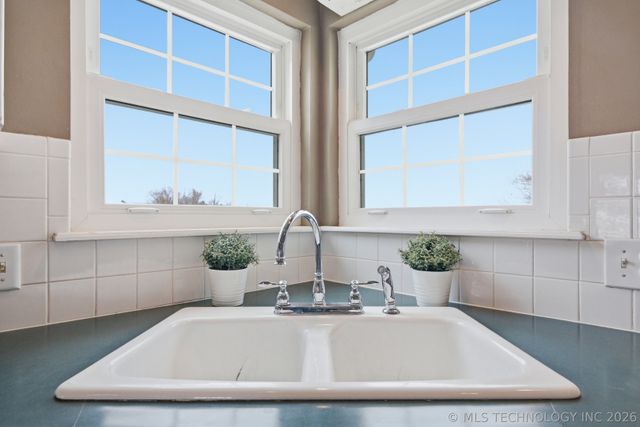 14011 S 177th West Avenue, Kellyville, OK 74039