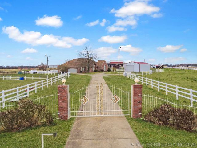 14011 S 177th West Avenue, Kellyville, OK 74039