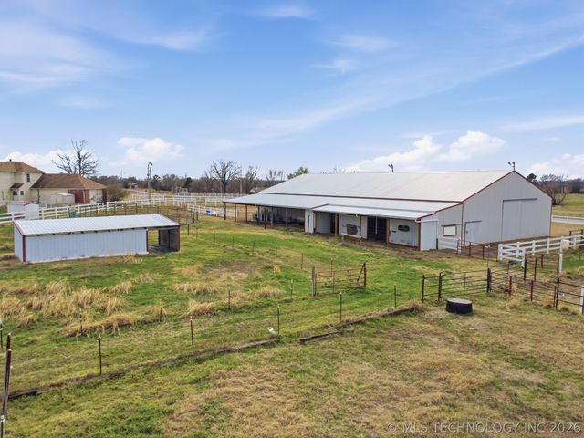 14011 S 177th West Avenue, Kellyville, OK 74039