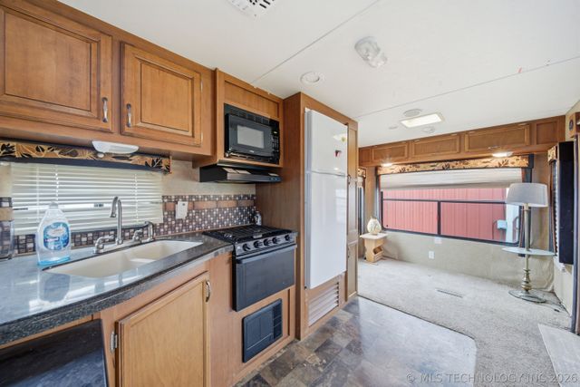 14011 S 177th West Avenue, Kellyville, OK 74039