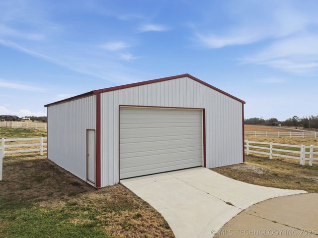 14011 S 177th West Avenue, Kellyville, OK 74039