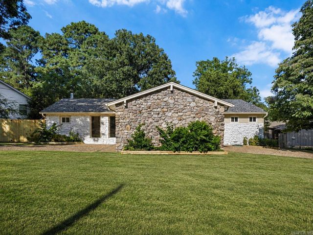 11 Crownpoint Road, Little Rock, AR 72227