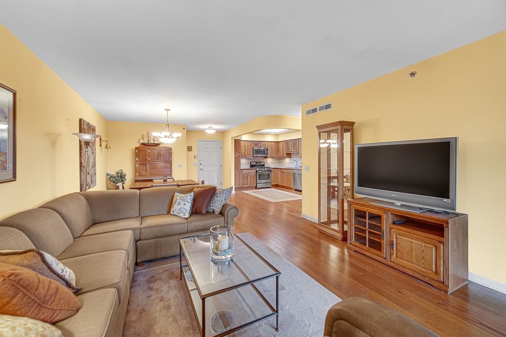 730 Creekside Drive 503, Mount Prospect, IL 60056 — photo 5