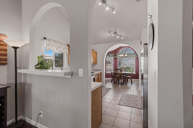 1770 Cerro Crestado Drive NW, Los Lunas, NM 87031