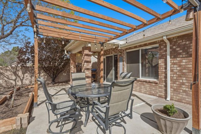 1770 Cerro Crestado Drive NW, Los Lunas, NM 87031