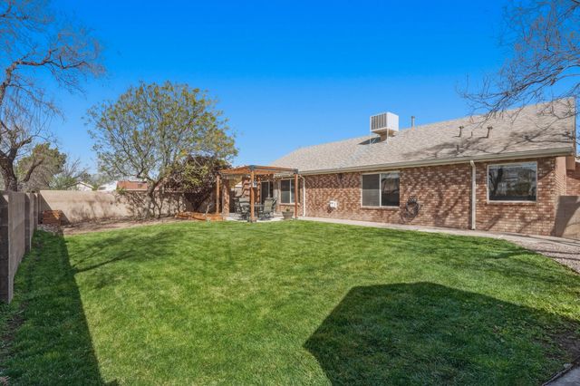 1770 Cerro Crestado Drive NW, Los Lunas, NM 87031