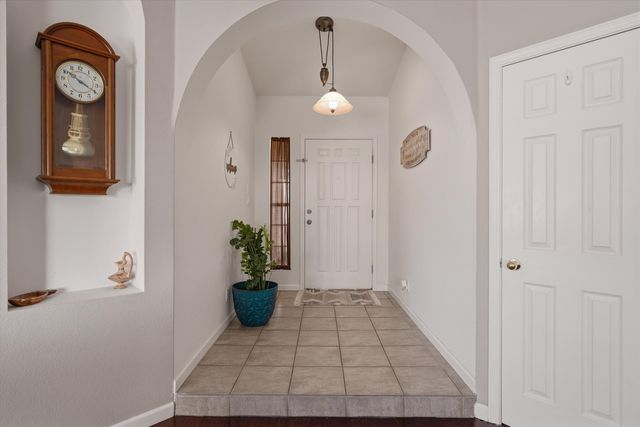 1770 Cerro Crestado Drive NW, Los Lunas, NM 87031