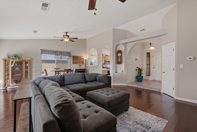 1770 Cerro Crestado Drive NW, Los Lunas, NM 87031