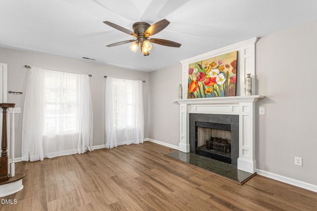 816 Hawthorn Ridge Drive, Whitsett, NC 27377