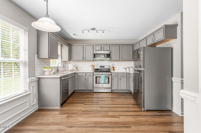 816 Hawthorn Ridge Drive, Whitsett, NC 27377