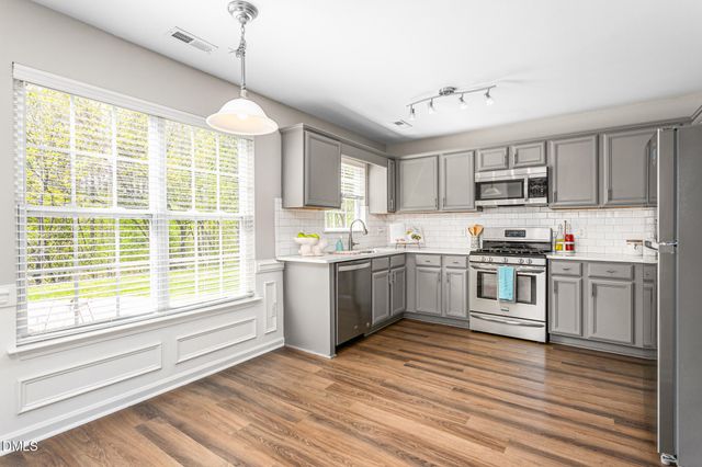 816 Hawthorn Ridge Drive, Whitsett, NC 27377