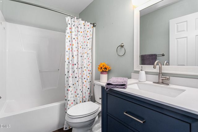 816 Hawthorn Ridge Drive, Whitsett, NC 27377