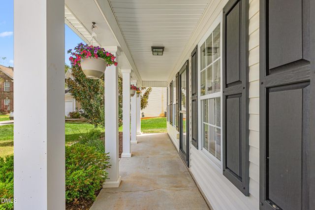 816 Hawthorn Ridge Drive, Whitsett, NC 27377