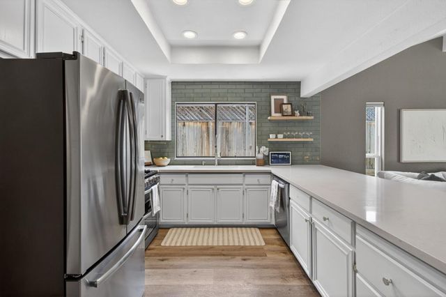 6755 Connemara Cir, Citrus Heights, CA 95621