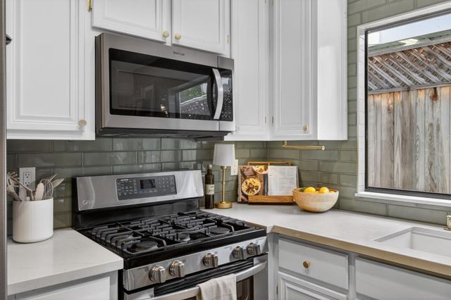 6755 Connemara Cir, Citrus Heights, CA 95621