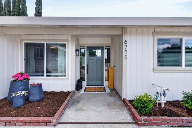 6755 Connemara Cir, Citrus Heights, CA 95621