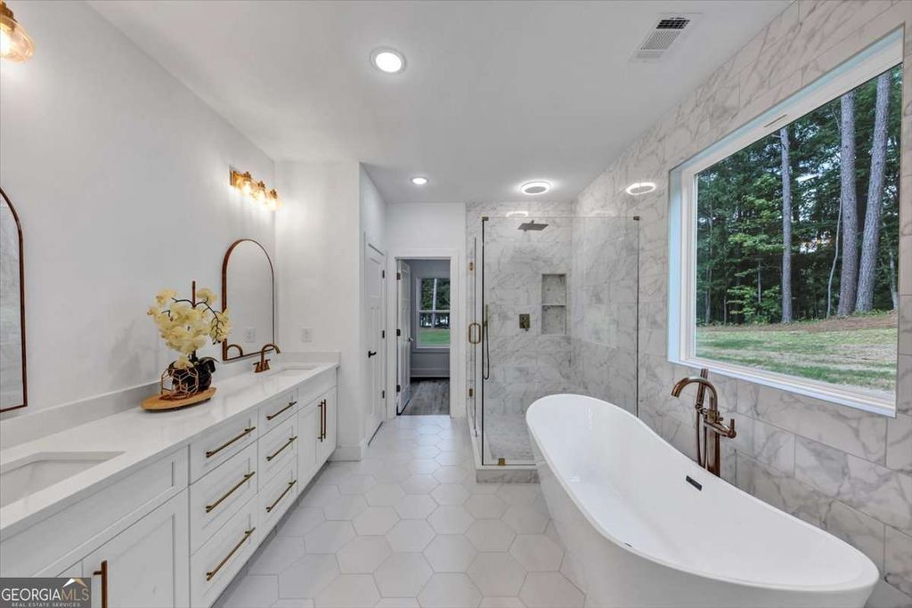 644 Harbour Shores Drive, Jackson, GA 30233