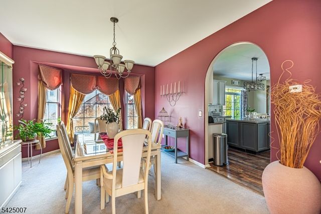 6 Kyle Dr, Lopatcong Twp., NJ 08865
