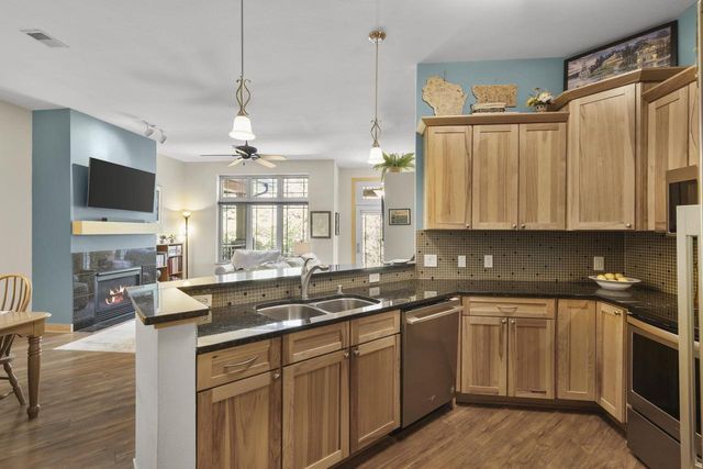 8724 Old Sauk Road, Middleton, WI 53562