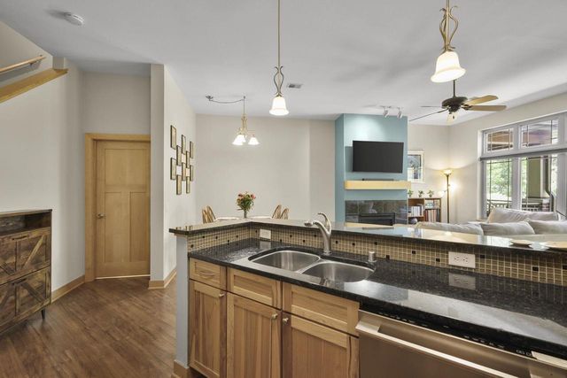 8724 Old Sauk Road, Middleton, WI 53562