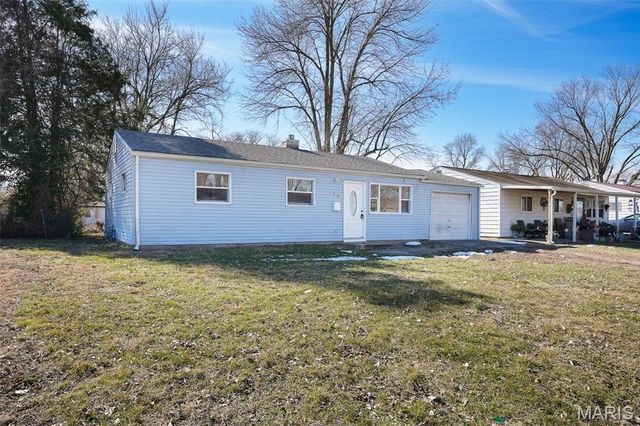 40 Saint Justin Drive, Sauget, IL 62206