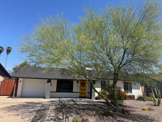 1520 W CAPRI Avenue, Mesa, AZ 85202