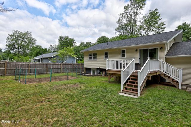 21 Quevic Drive, Saratoga Springs, NY 12866