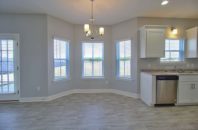 566 Burke Drive, Hinesville, GA 31313