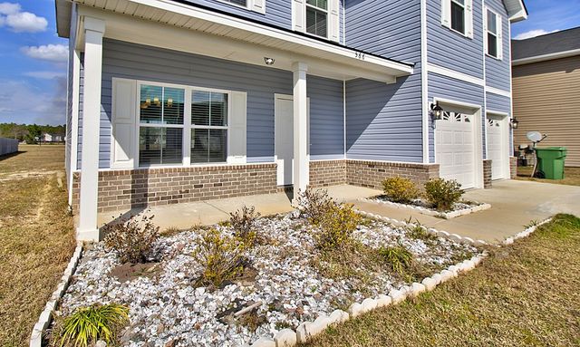 566 Burke Drive, Hinesville, GA 31313