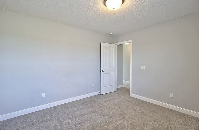 566 Burke Drive, Hinesville, GA 31313