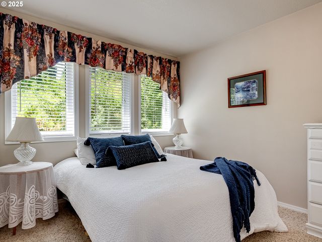 103 LAKESIDE Dr, Mossyrock, WA 98564