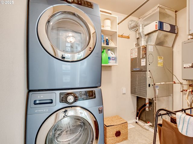 103 LAKESIDE Dr, Mossyrock, WA 98564