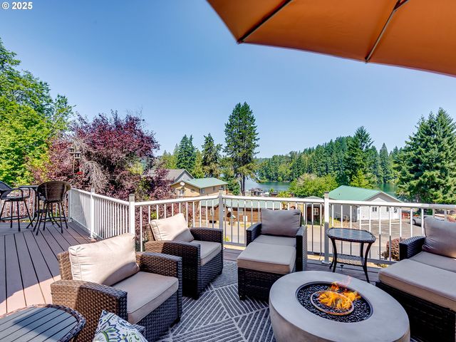 103 LAKESIDE Dr, Mossyrock, WA 98564