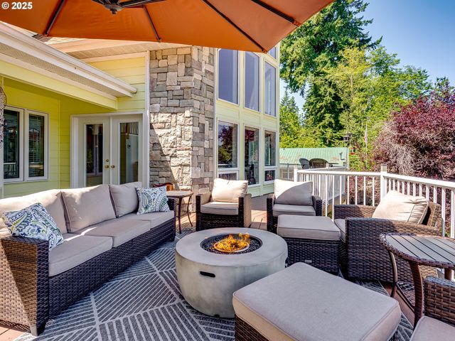 103 LAKESIDE Dr, Mossyrock, WA 98564