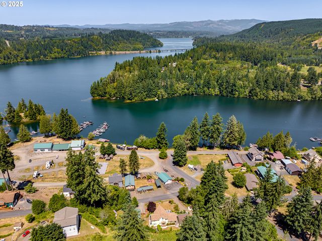 103 LAKESIDE Dr, Mossyrock, WA 98564