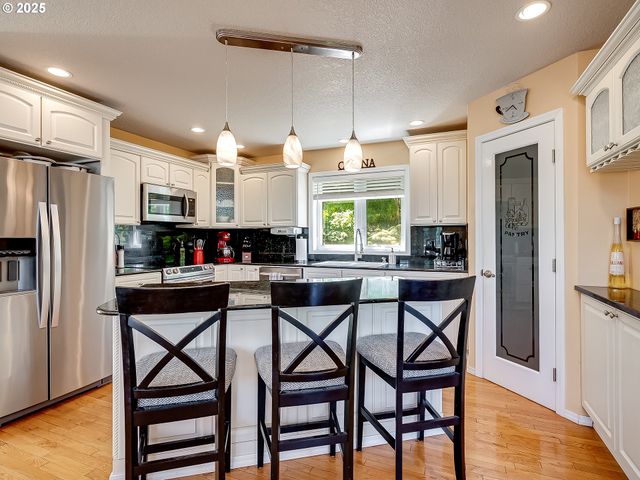 103 LAKESIDE Dr, Mossyrock, WA 98564