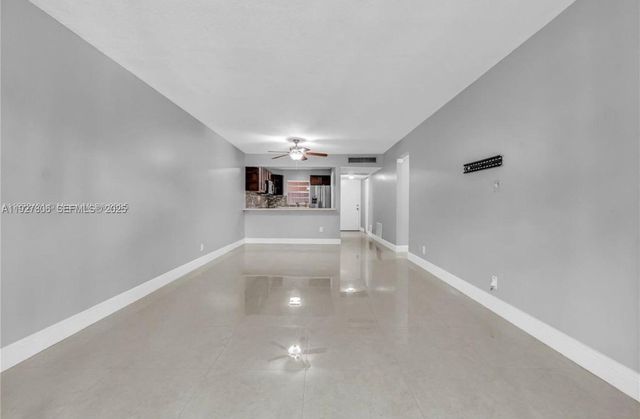 9431 Live Oak Pl 205, Davie, FL 33324