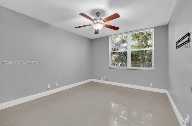 9431 Live Oak Pl 205, Davie, FL 33324