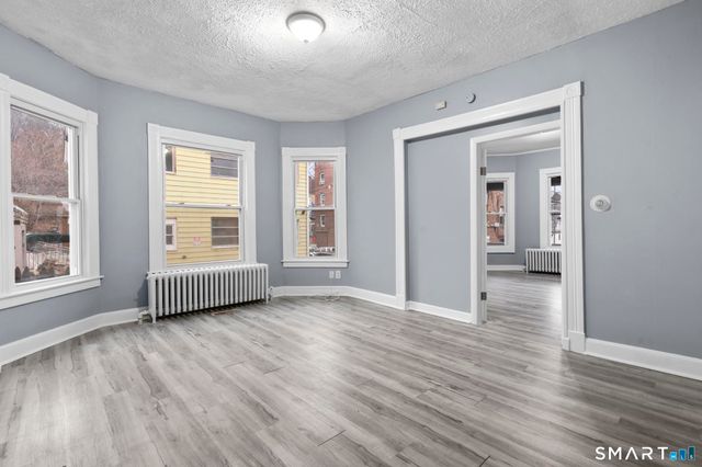 16 Plaza Avenue, Waterbury, CT 06710