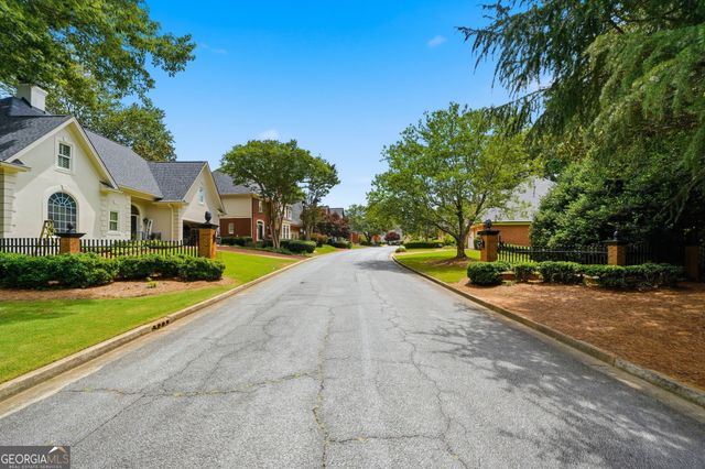 2285 Littlebrooke Trace, Dunwoody, GA 30338