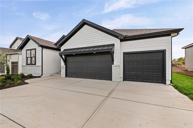 18949 W 193rd Terrace, Spring Hill, KS 66083