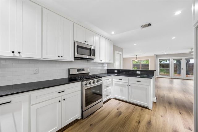 8034 Cedel Drive, Houston, TX 77055
