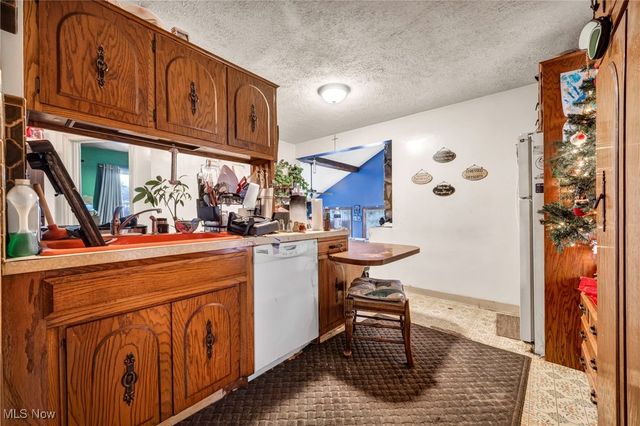 428 Canova Drive, Akron, OH 44319