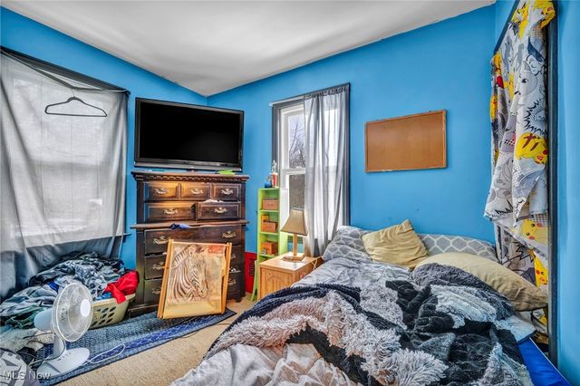 428 Canova Drive, Akron, OH 44319