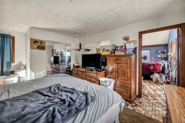 428 Canova Drive, Akron, OH 44319