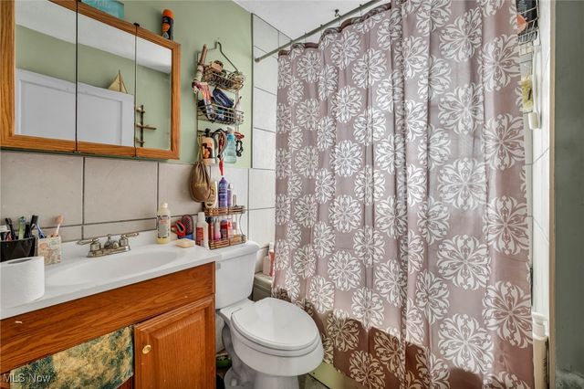 428 Canova Drive, Akron, OH 44319