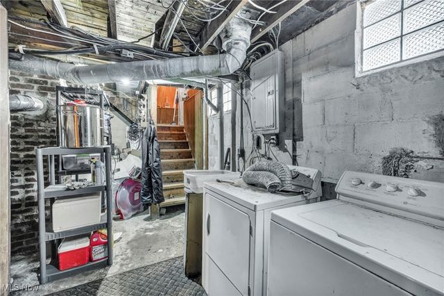 428 Canova Drive, Akron, OH 44319