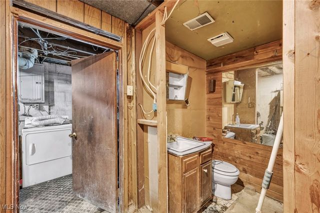 428 Canova Drive, Akron, OH 44319