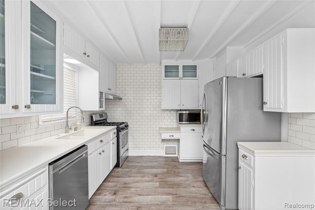 11501 Torrey Road, Fenton, MI 48430