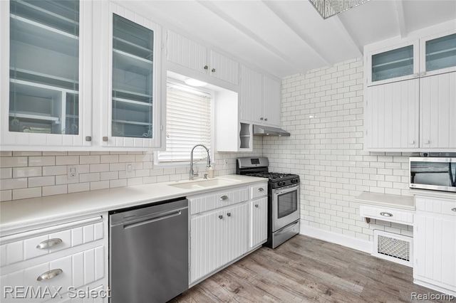 11501 Torrey Road, Fenton, MI 48430